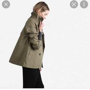 🌦Everlane swing trench sage size small